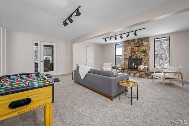 31 Bon Hills Drive, St Louis, MO 63132