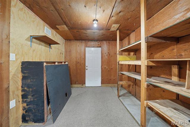 31 Bon Hills Drive, St Louis, MO 63132