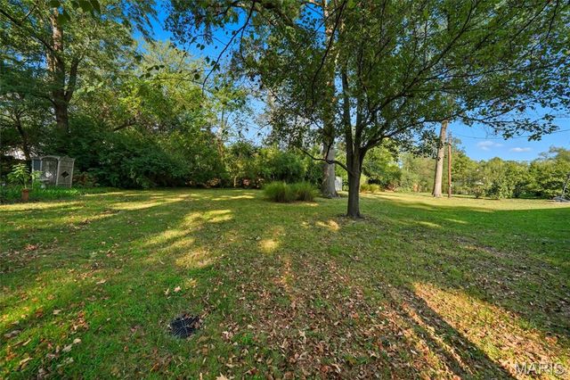 31 Bon Hills Drive, St Louis, MO 63132