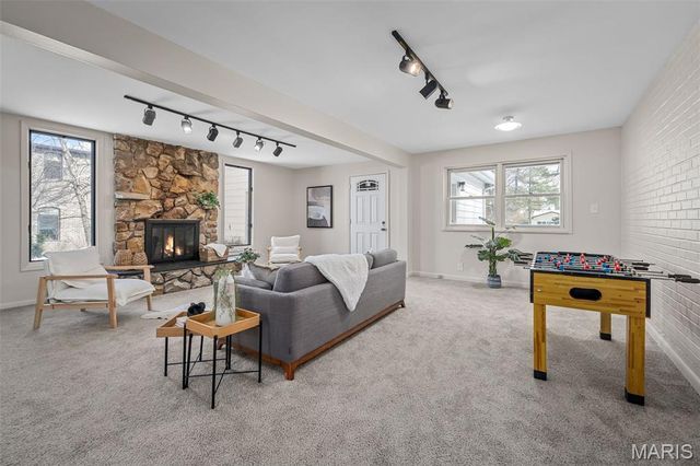 31 Bon Hills Drive, St Louis, MO 63132