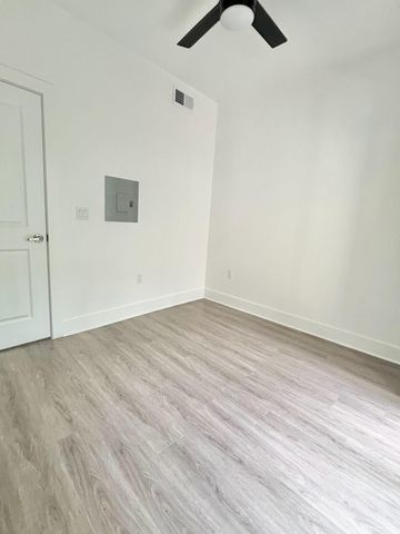 2210 Pearl ST 202, Austin, TX 78705