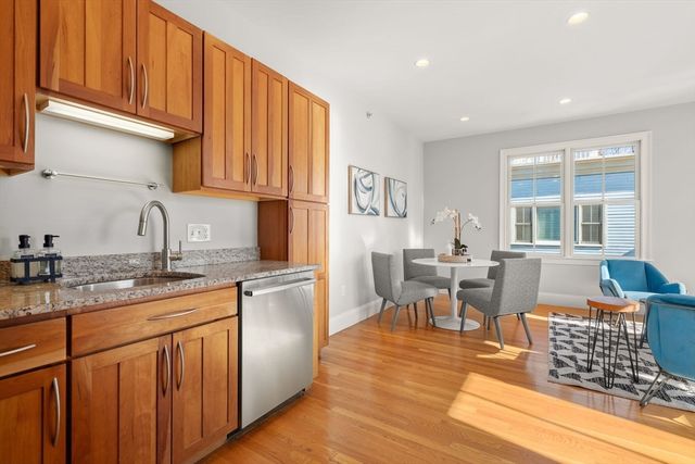 32 Stedman 32, Boston, MA 02130