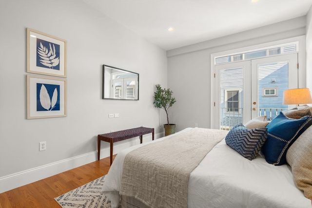 32 Stedman 32, Boston, MA 02130