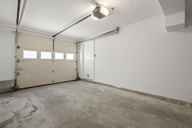 32 Stedman 32, Boston, MA 02130