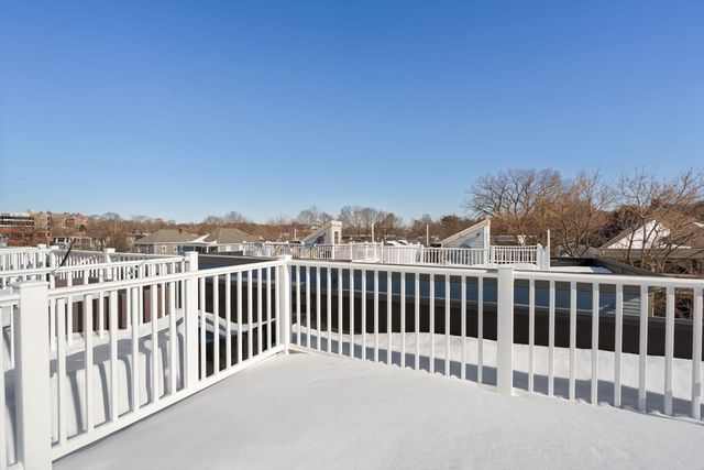 32 Stedman 32, Boston, MA 02130