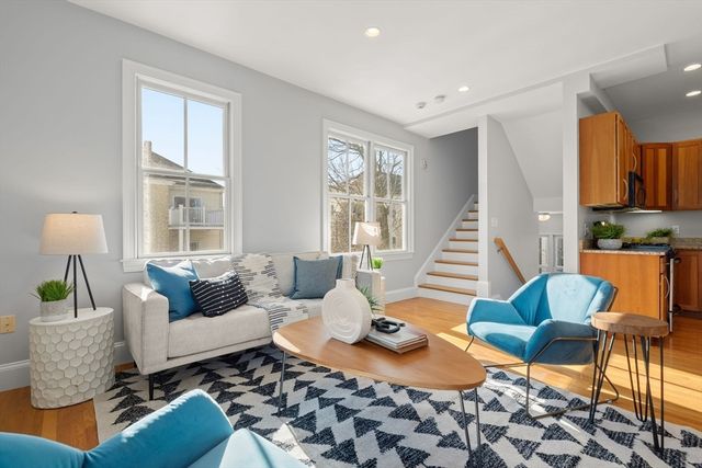 32 Stedman 32, Boston, MA 02130