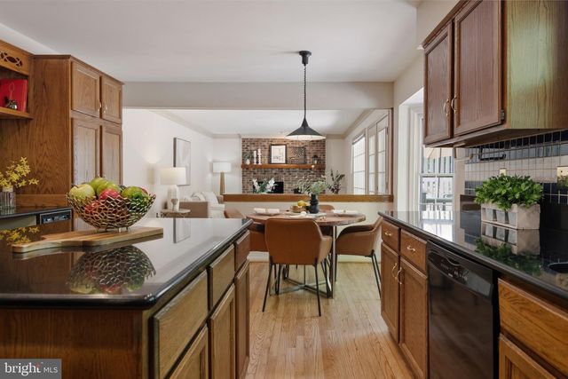 6830 BLUECURL CIR, Springfield, VA 22152