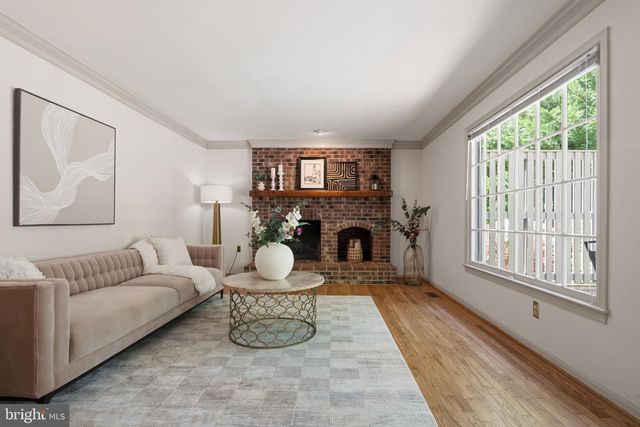 6830 BLUECURL CIR, Springfield, VA 22152