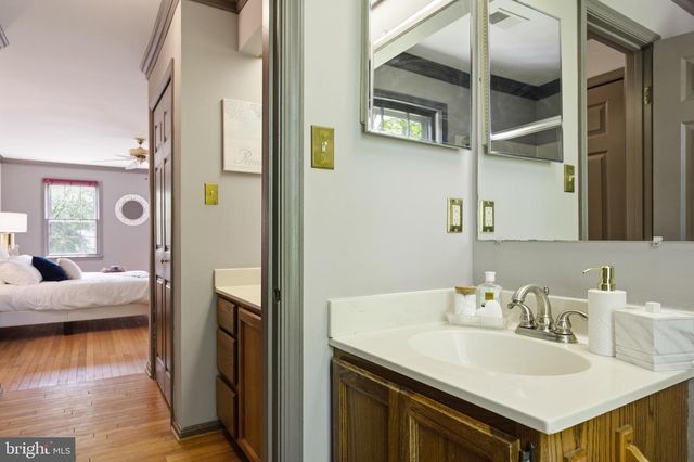 6830 BLUECURL CIR, Springfield, VA 22152