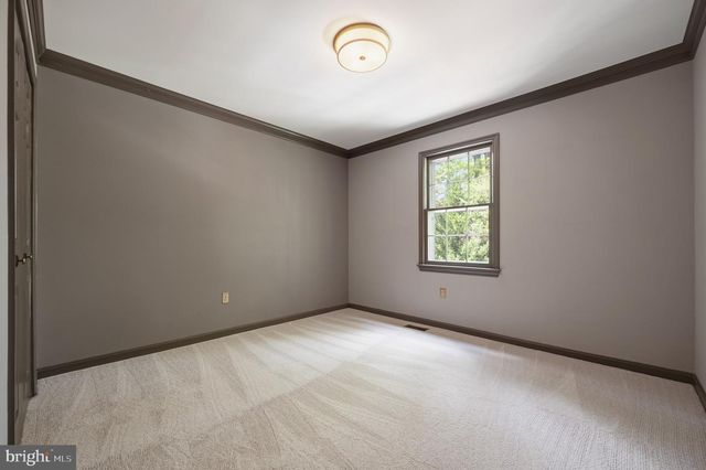 6830 BLUECURL CIR, Springfield, VA 22152