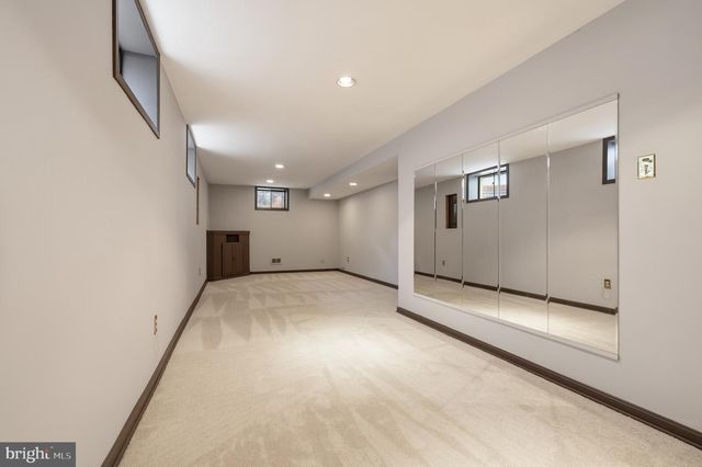 6830 BLUECURL CIR, Springfield, VA 22152