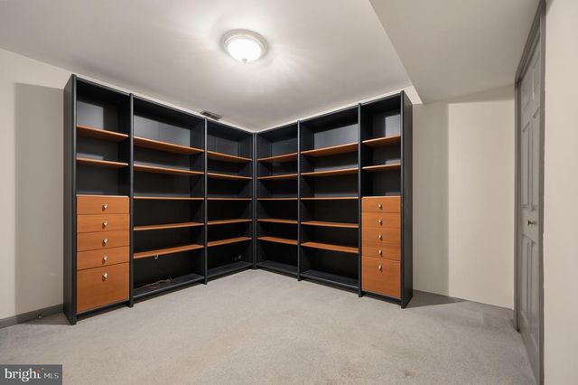 6830 BLUECURL CIR, Springfield, VA 22152