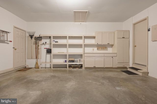 6830 BLUECURL CIR, Springfield, VA 22152