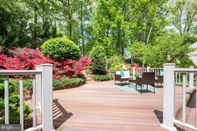 6830 BLUECURL CIR, Springfield, VA 22152