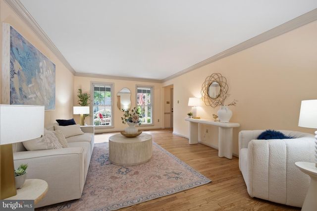 6830 BLUECURL CIR, Springfield, VA 22152