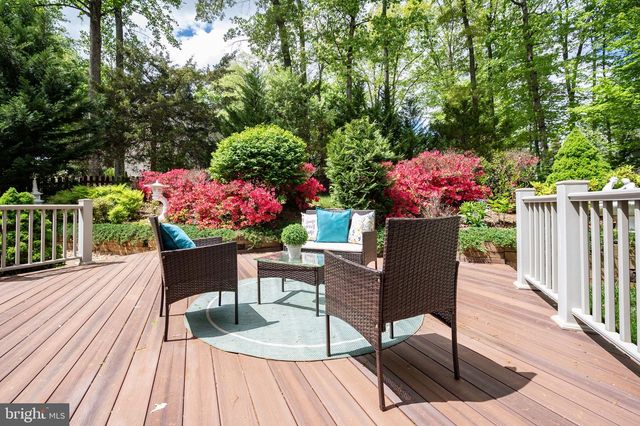 6830 BLUECURL CIR, Springfield, VA 22152