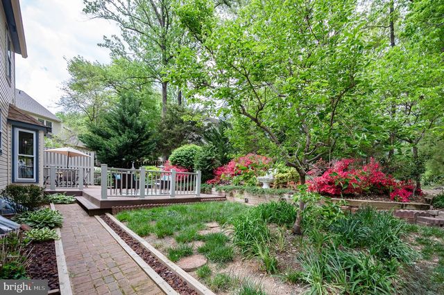 6830 BLUECURL CIR, Springfield, VA 22152