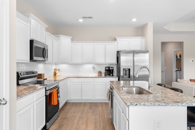 284 Thorpe Dr, Spring Hill, TN 37174