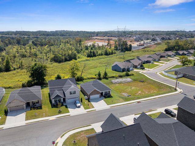 284 Thorpe Dr, Spring Hill, TN 37174