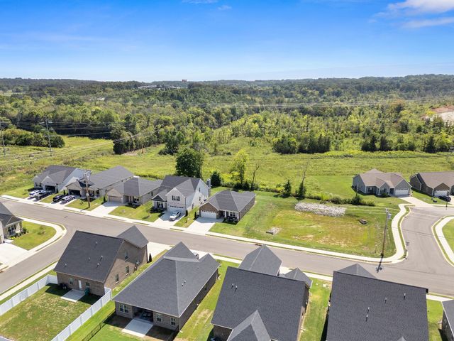 284 Thorpe Dr, Spring Hill, TN 37174