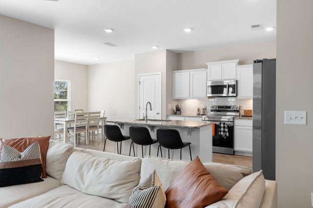 284 Thorpe Dr, Spring Hill, TN 37174