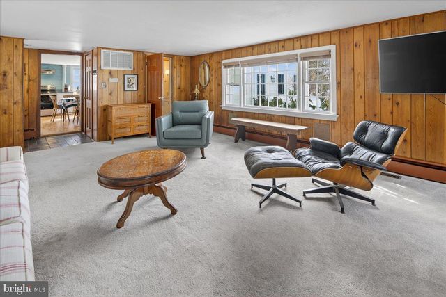 209 HARBOR WOODSVILLE, Hopewell, NJ 08530