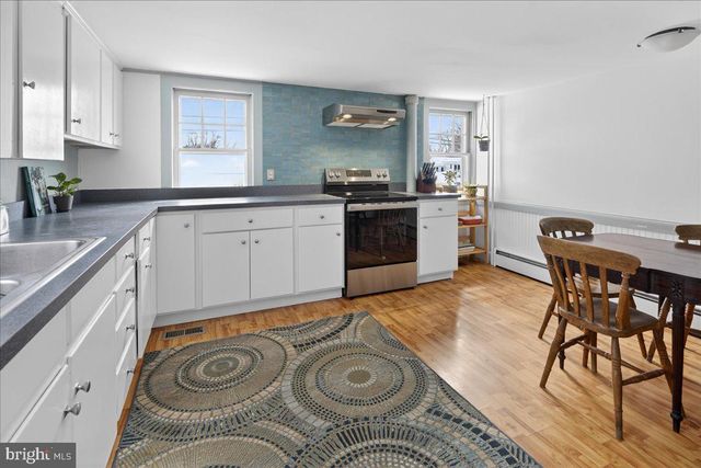 209 HARBOR WOODSVILLE, Hopewell, NJ 08530