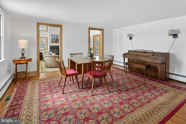 209 HARBOR WOODSVILLE, Hopewell, NJ 08530