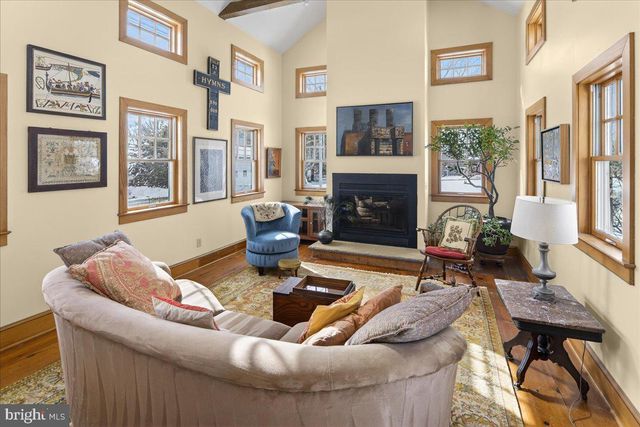 209 HARBOR WOODSVILLE, Hopewell, NJ 08530