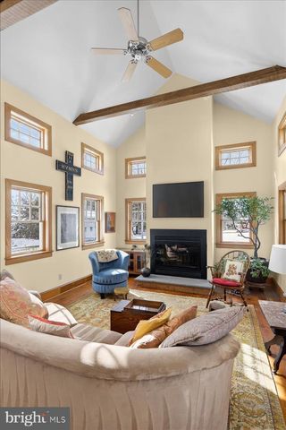 209 HARBOR WOODSVILLE, Hopewell, NJ 08530