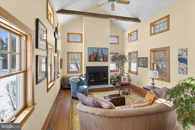 209 HARBOR WOODSVILLE, Hopewell, NJ 08530