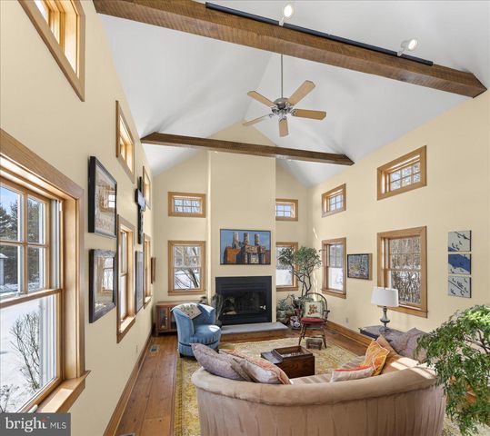 209 HARBOR WOODSVILLE, Hopewell, NJ 08530