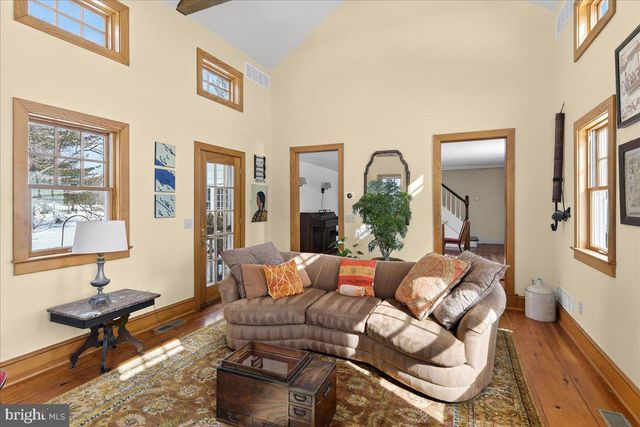 209 HARBOR WOODSVILLE, Hopewell, NJ 08530