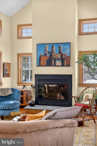 209 HARBOR WOODSVILLE, Hopewell, NJ 08530