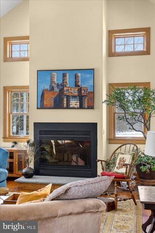 209 HARBOR WOODSVILLE, Hopewell, NJ 08530