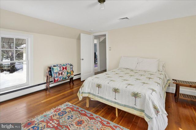 209 HARBOR WOODSVILLE, Hopewell, NJ 08530