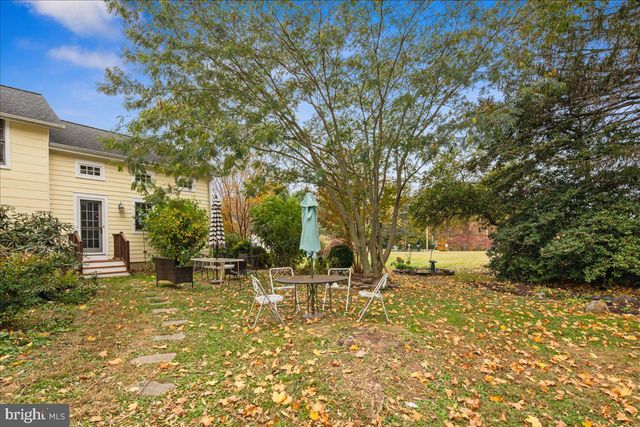 209 HARBOR WOODSVILLE, Hopewell, NJ 08530