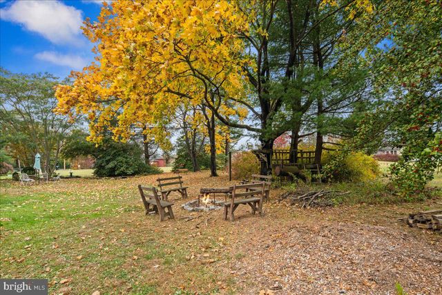 209 HARBOR WOODSVILLE, Hopewell, NJ 08530