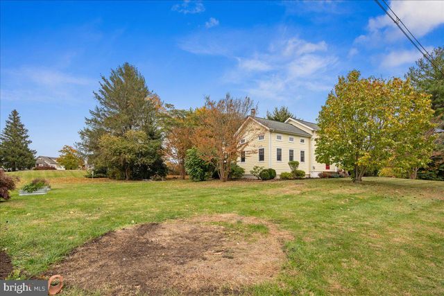 209 HARBOR WOODSVILLE, Hopewell, NJ 08530