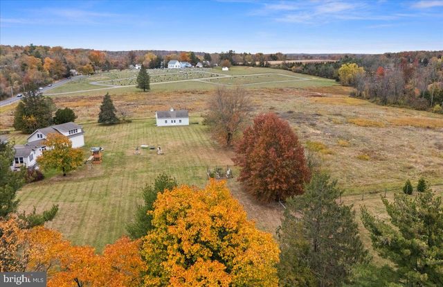 209 HARBOR WOODSVILLE, Hopewell, NJ 08530