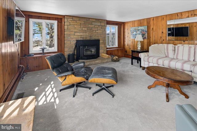 209 HARBOR WOODSVILLE, Hopewell, NJ 08530