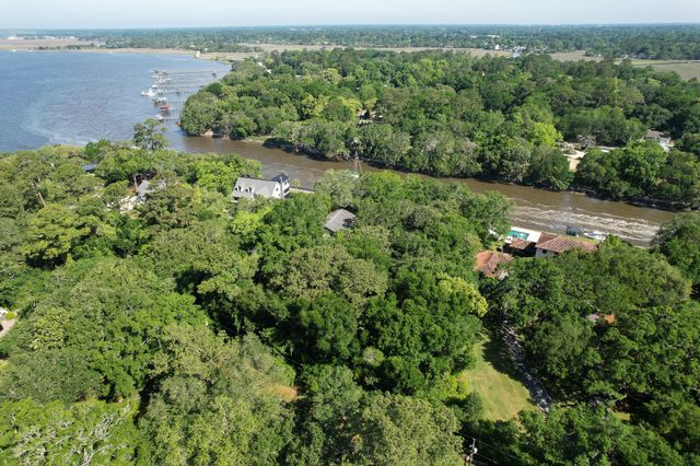 2180 Wappoo Hall Road, Charleston, SC 29412