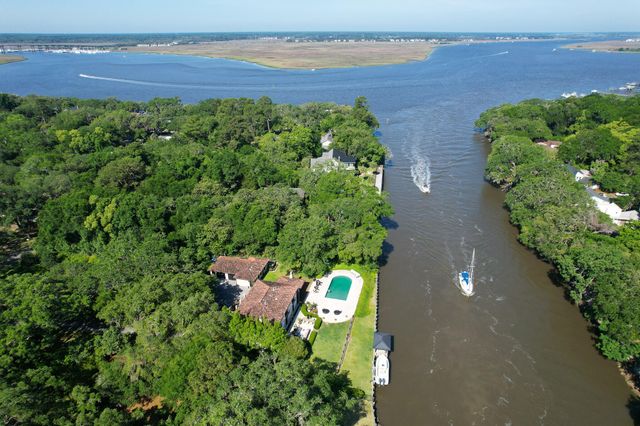 2180 Wappoo Hall Road, Charleston, SC 29412