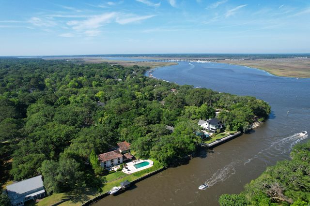 2180 Wappoo Hall Road, Charleston, SC 29412