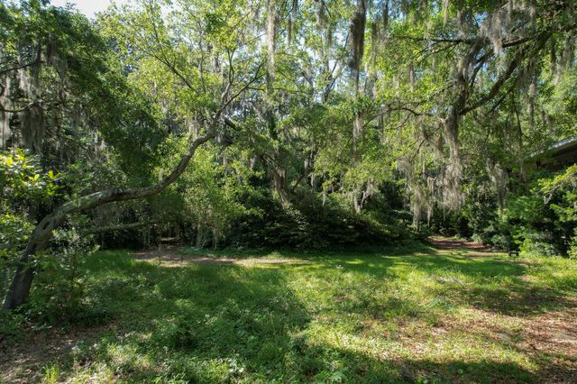 2180 Wappoo Hall Road, Charleston, SC 29412