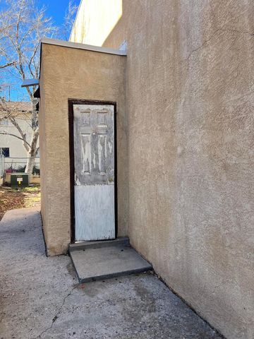 12200 Candelaria Road NE, Albuquerque, NM 87112