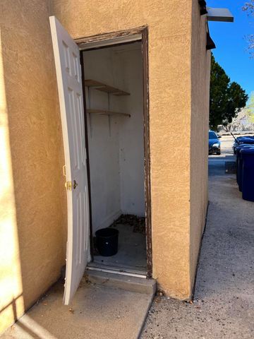 12200 Candelaria Road NE, Albuquerque, NM 87112