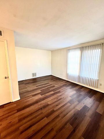 12200 Candelaria Road NE, Albuquerque, NM 87112