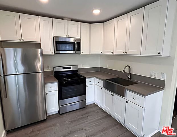 125 E 104th Street, Los Angeles, CA 90003