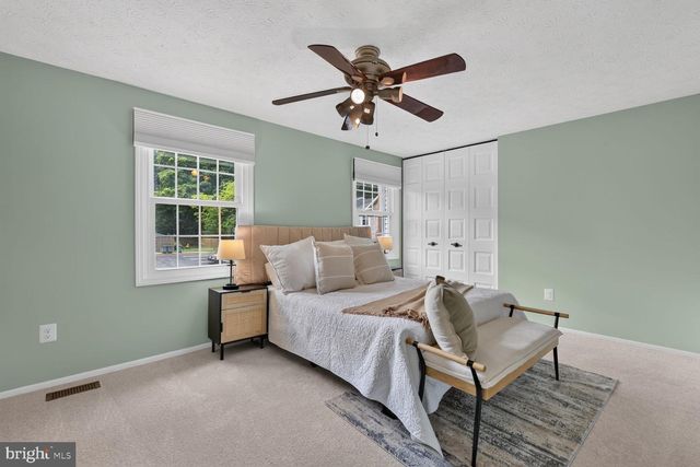 10902 HARPERS SQUARE CT, Reston, VA 20191